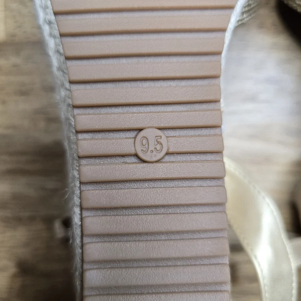 Women's Espadrille Wedge Sandals 9.5 Ankle Strap Open Toe Champagne NWOB